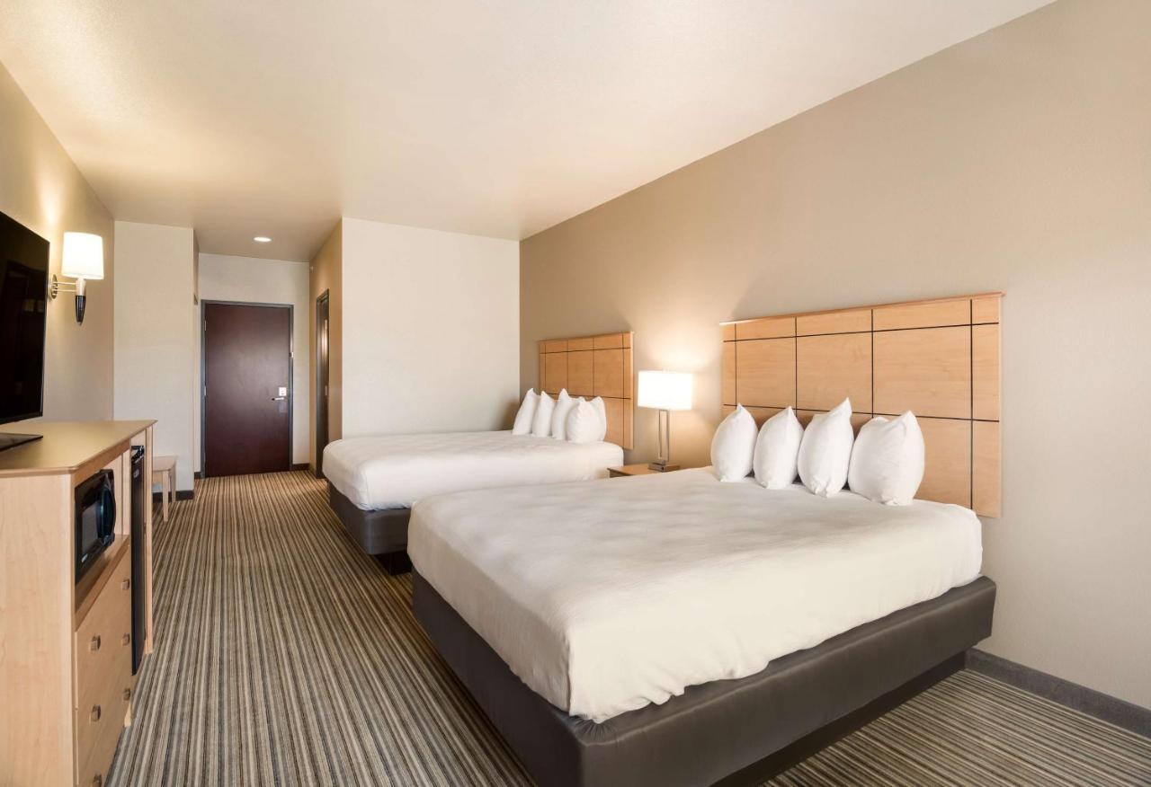 Best Western Shelby Inn & Suites Экстерьер фото