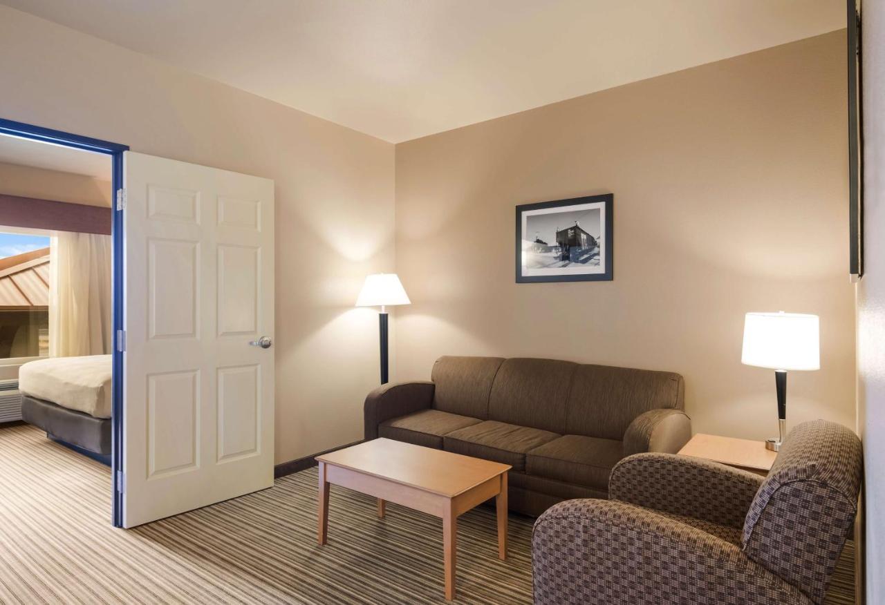 Best Western Shelby Inn & Suites Экстерьер фото