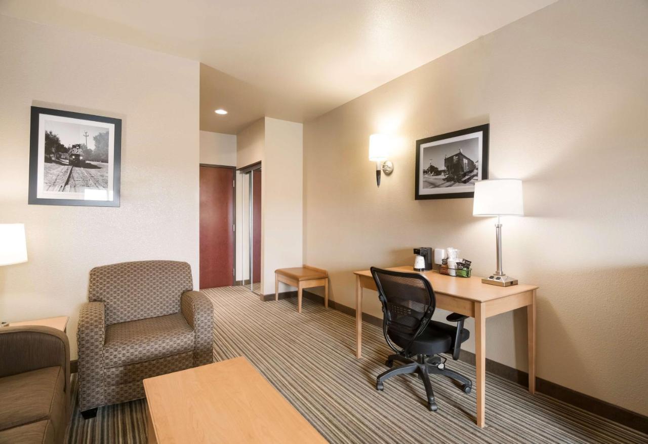 Best Western Shelby Inn & Suites Экстерьер фото