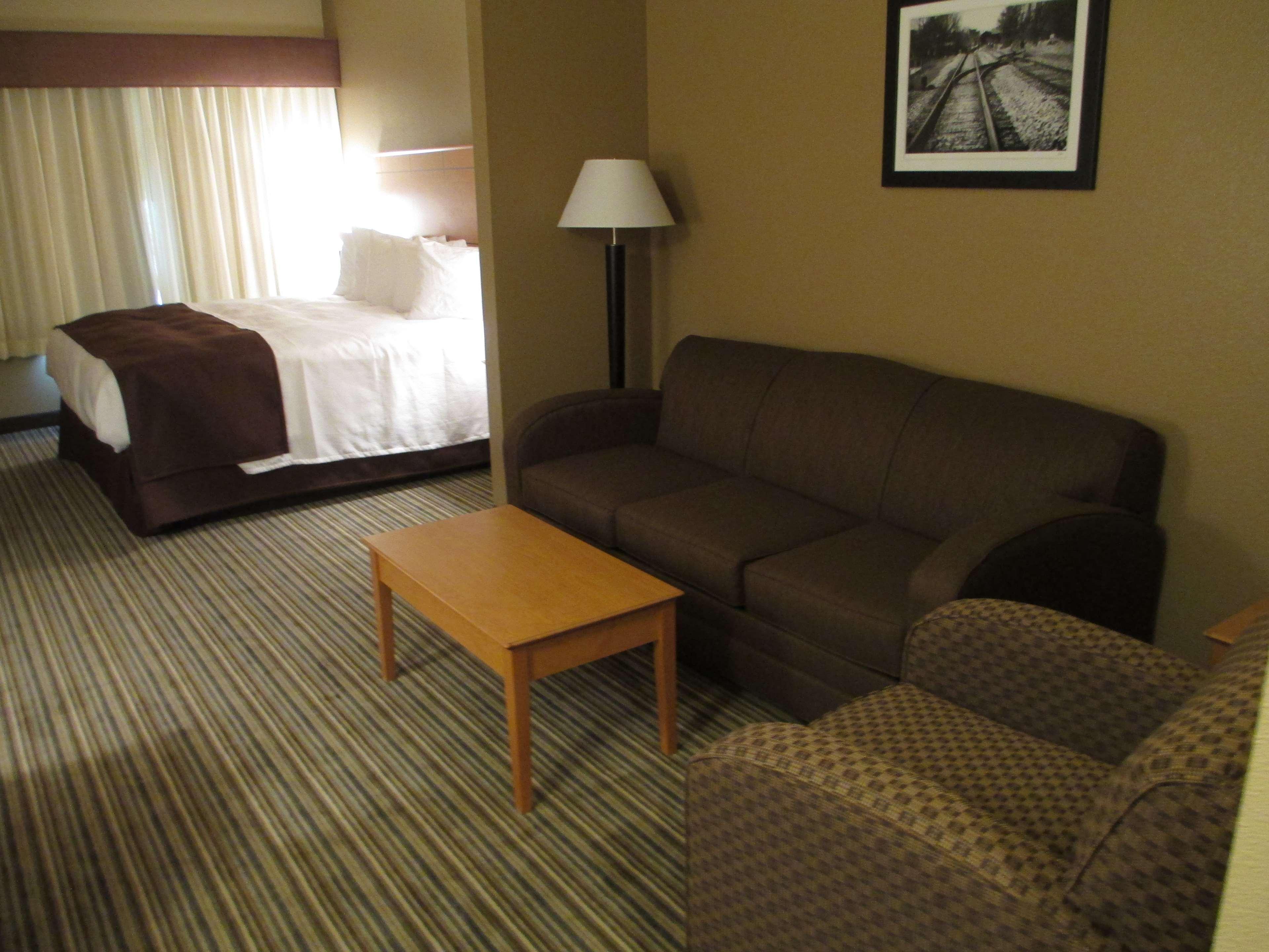 Best Western Shelby Inn & Suites Экстерьер фото