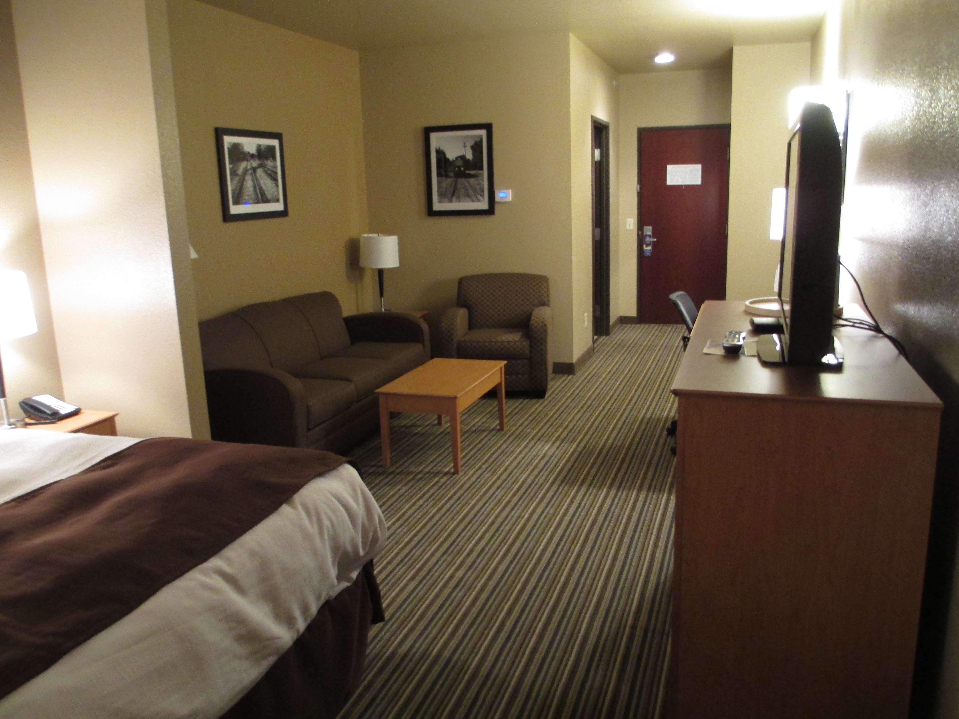 Best Western Shelby Inn & Suites Экстерьер фото