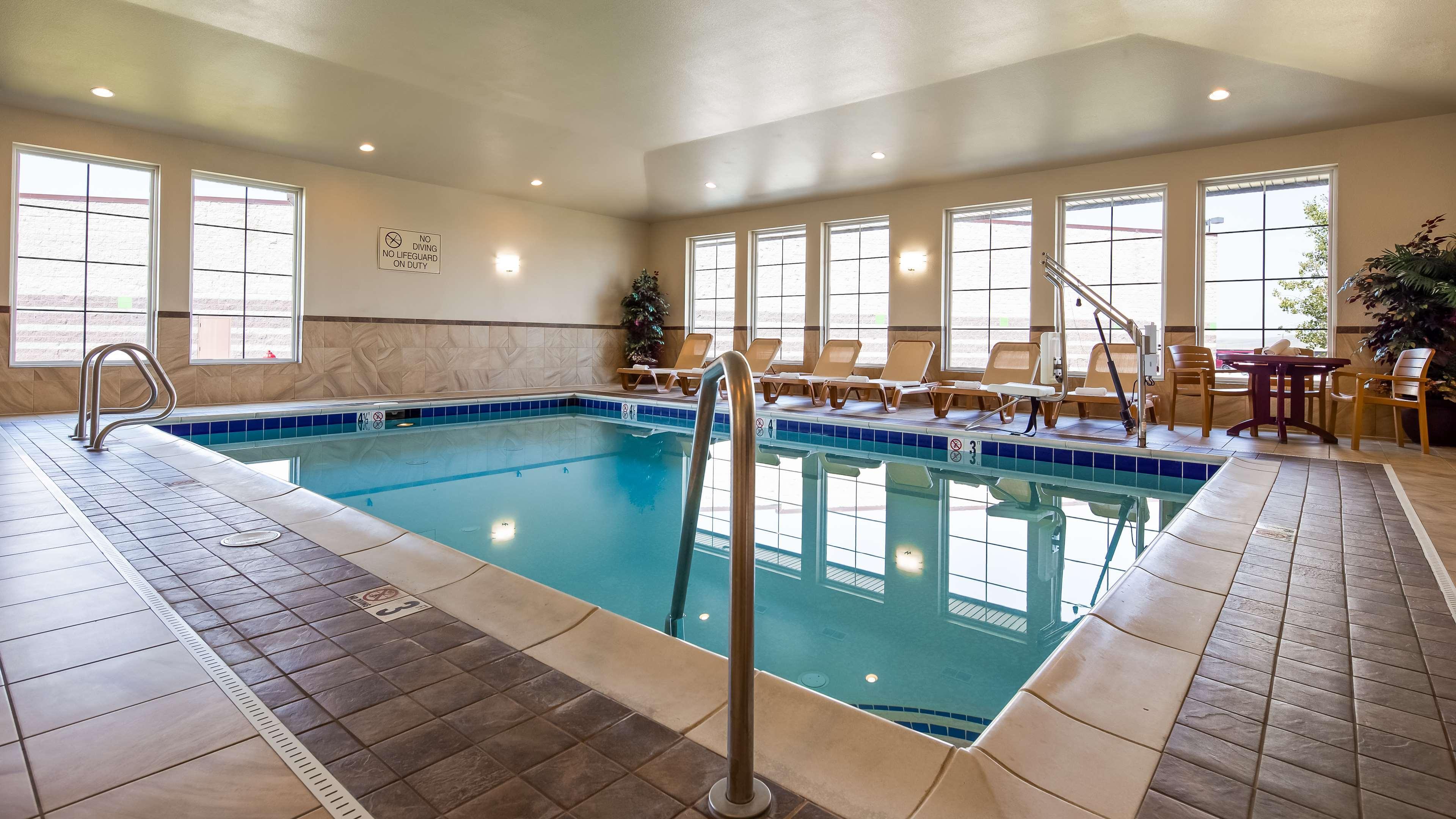 Best Western Shelby Inn & Suites Экстерьер фото