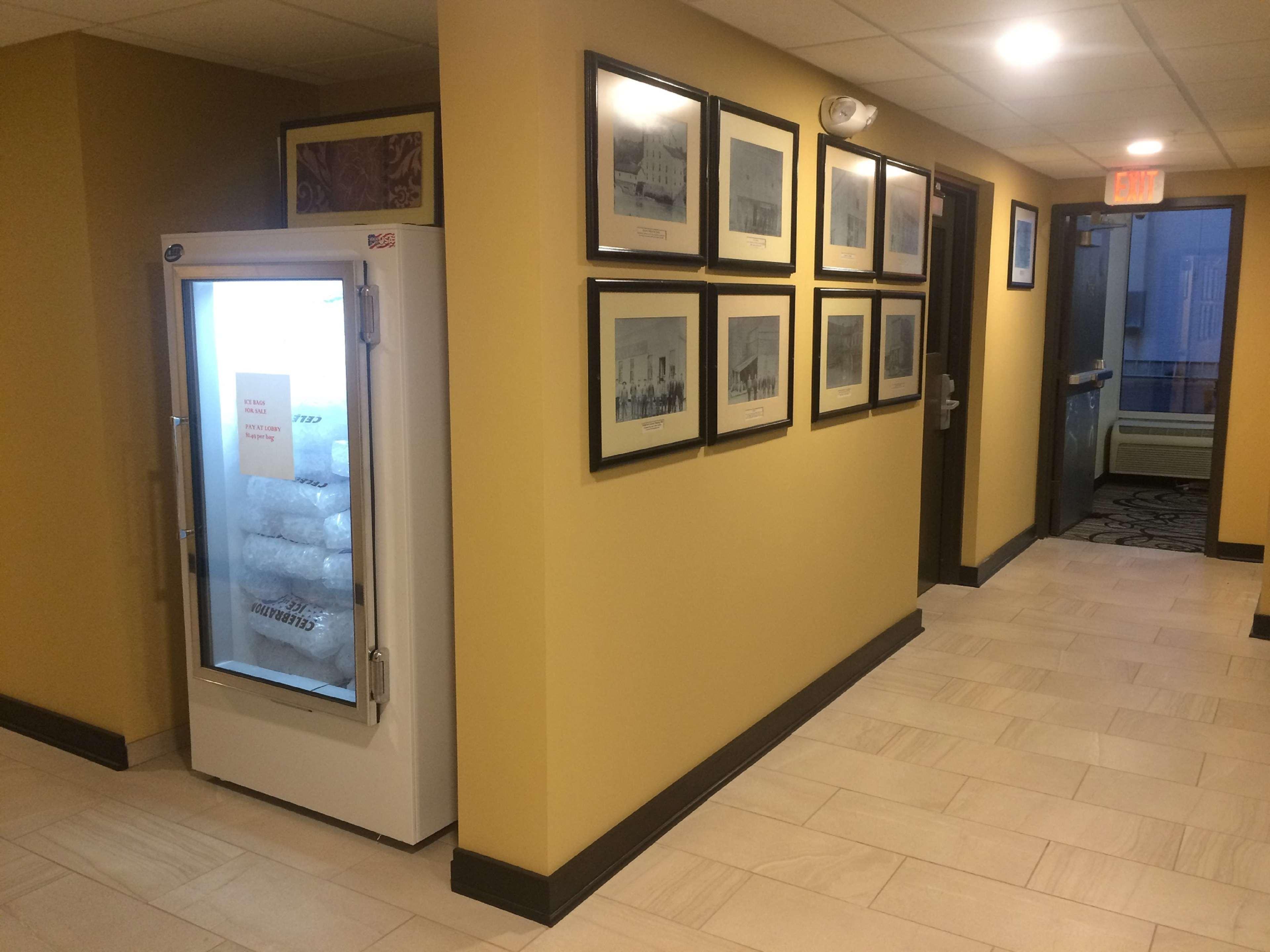 Best Western Shelby Inn & Suites Экстерьер фото